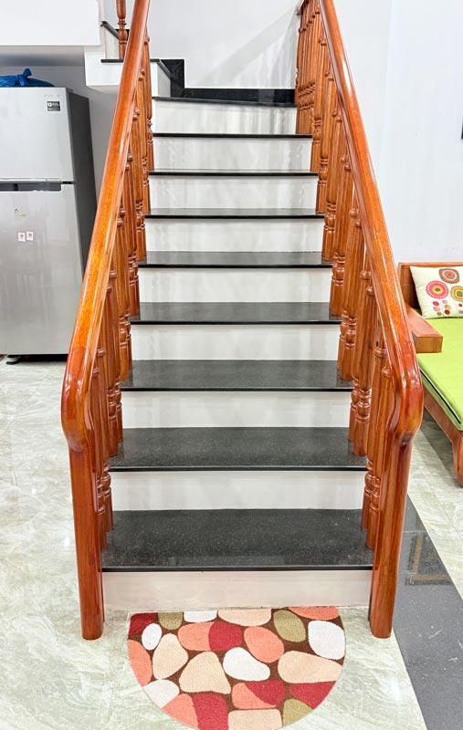 Bán nhà 3 tầng Nguyễn Hiến Lê hướng đông nam 