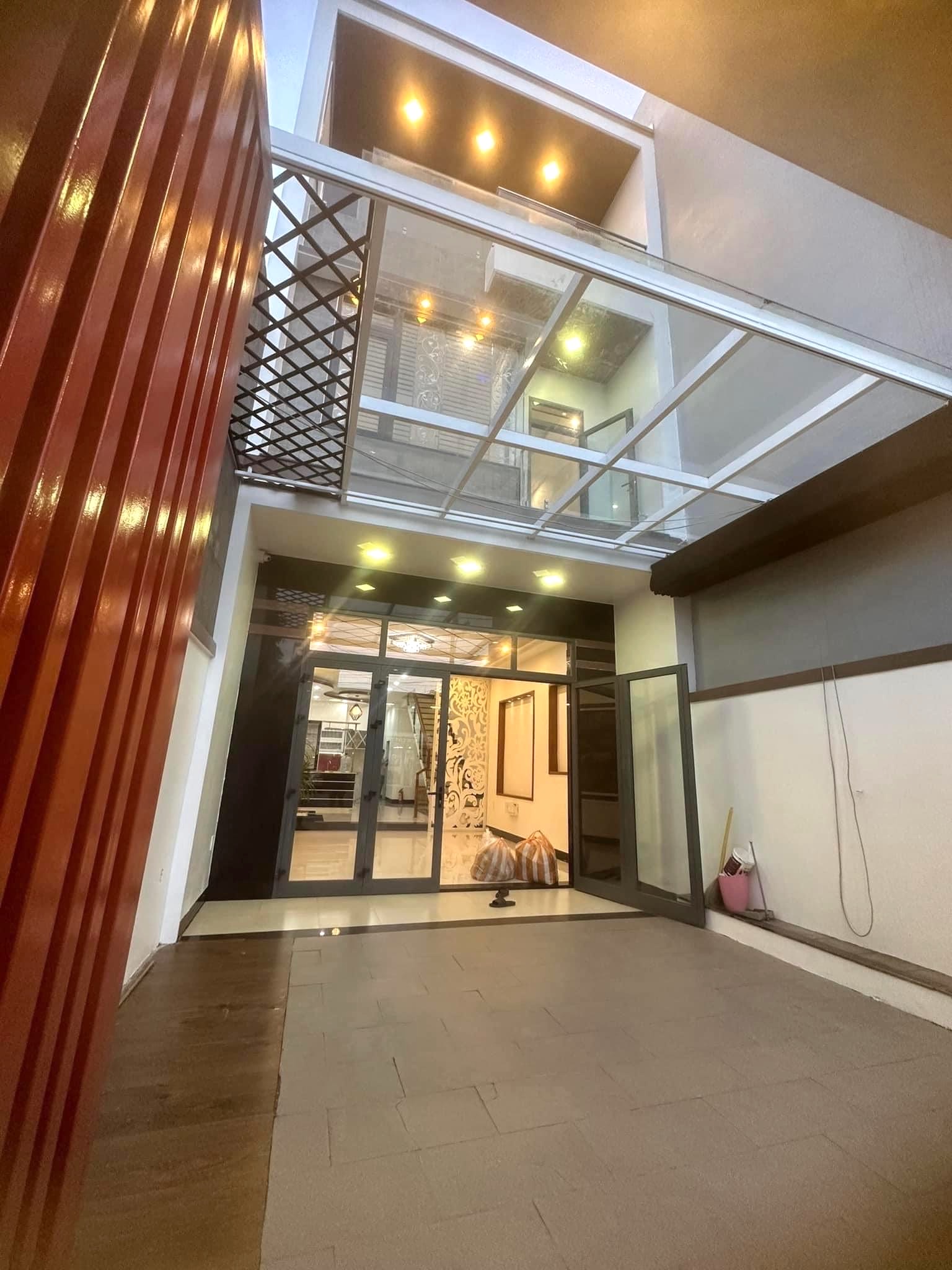 Bán nhà 2,5 tầng đường Lê Quảng Chí hướng đông nam