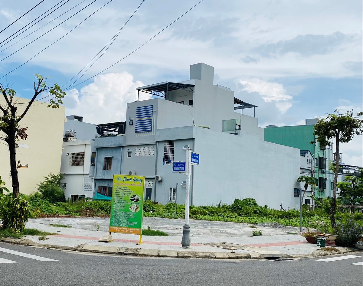Bán đất 2 mặt tiền đường Bùi Công Trừng Hoà Xuân