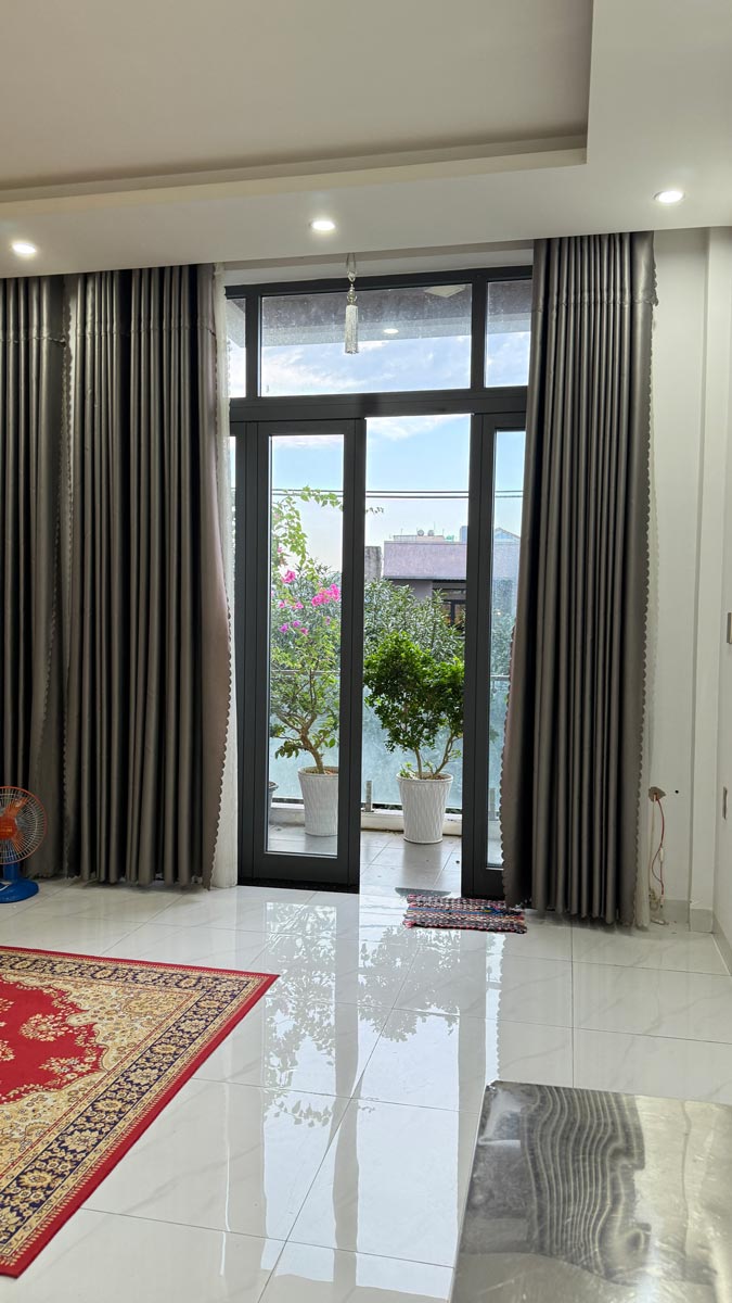 Bán nhà 4 tầng Lê Sỹ 